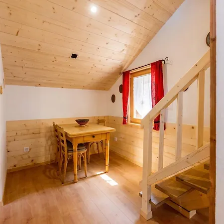 Alpesi faház Charming In With Terrace, 40 M² Martigny