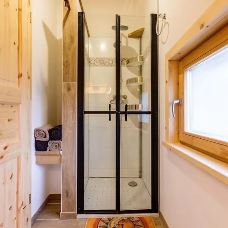 Charming In With Terrace, 40 M² Alpesi faház Martigny